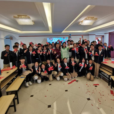 非遗课堂丨皇姑区北塔街道武功山社区：纸韵传承非遗美英音 英音筑梦暖童心——“家学堂·英语角”乐享双语